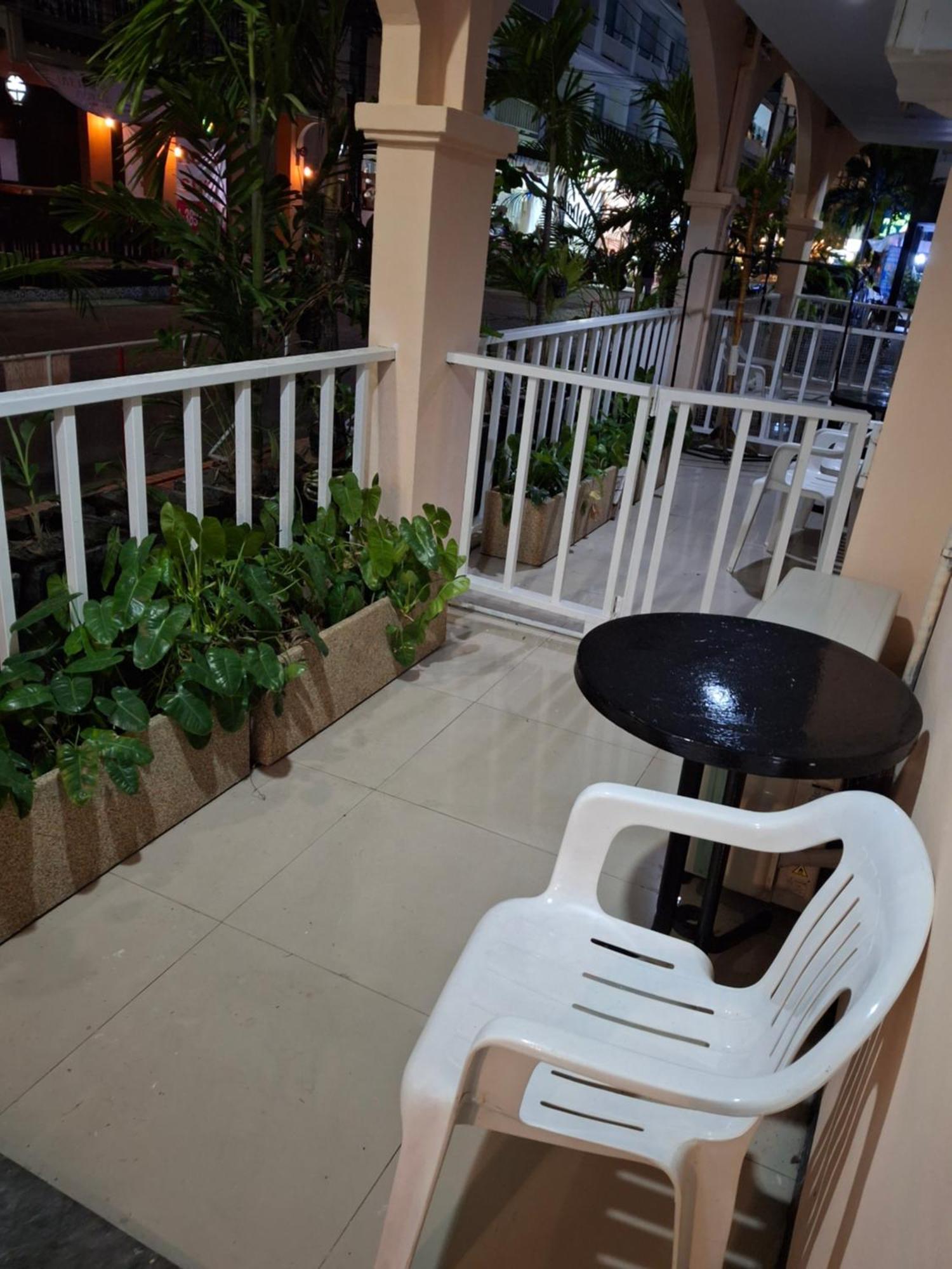 Boomerang Inn Phuket Eksteriør bilde
