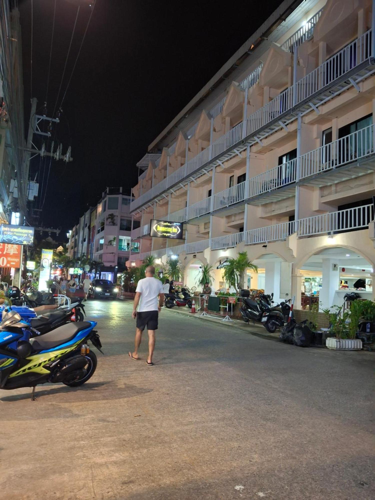 Boomerang Inn Phuket Eksteriør bilde